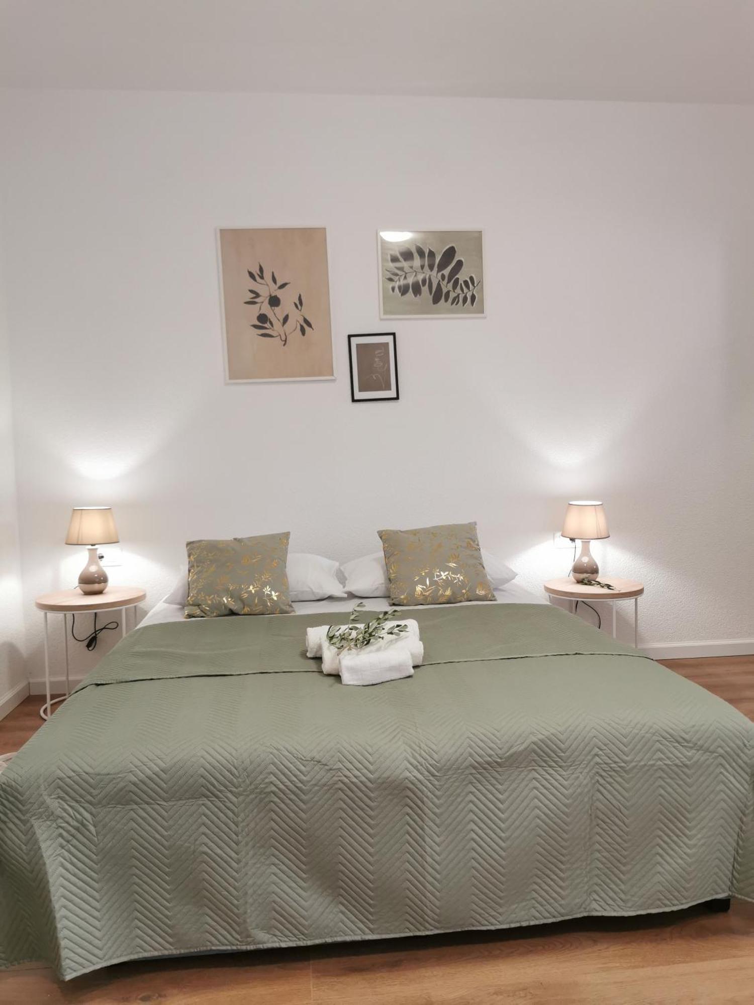 Apartmani Tripalo إيموتسكي الغرفة الصورة